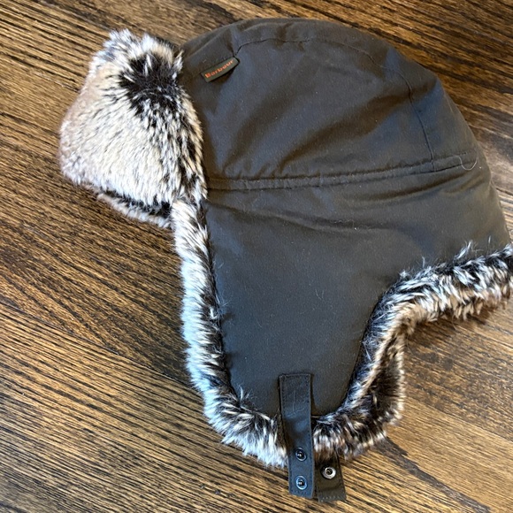 Barbour Brown and Cream Faux Fur Hood Hat - Picture 4 of 4